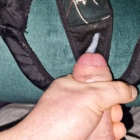 Accidentally cum in stepmomy&amp;#039;s thongs