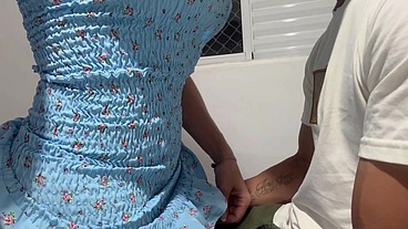 Gozei dando de frente pro pauzudo. Minha porra saiu tão grossa! Estava a dias sem gozar. Ele chupa meu peito como ninguém!