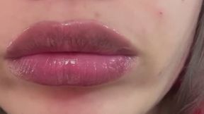 Perverted girl shows her mouth