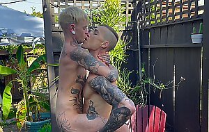 Tattooed FTM: Gay garden suck & fuck