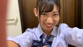 ハメ撮り　超絶かわいい美女女子高生とハメ撮りセックス。エロいお尻がとても興奮をそそる。フェラのテクニックもエロい。制服を着たままバックで激しく挿入。かわいい声で喘ぎまくり。