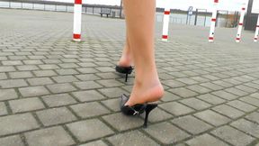 iamei Larisa‘s black slingbacks (mp4 HD)