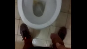 Yo meando / me pissing