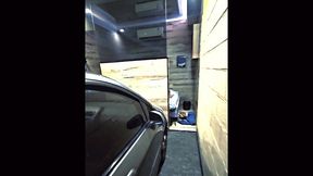 o corno levou a sra, moema para dar para seu amigo no drive in