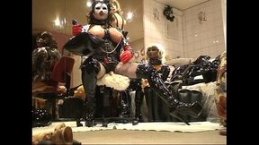 Roxina2010DollInHalfMask190210XXXL
