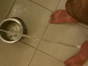 Sammy Austin Pissing and bathing foot in hotel ice bucket