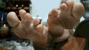 Dirty, sweaty, smelly feet MP4 (1920x1080) FHD