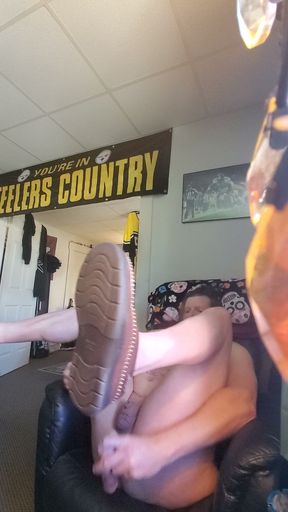 Lee Przybylowicz fucking his sissy ass on the chair