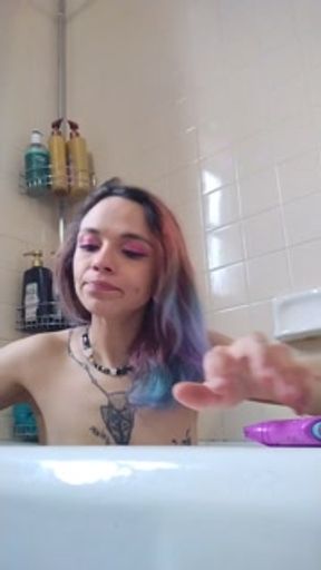420 Smoking In The Tub