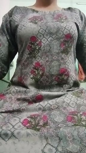 Indian Gay Crossdresser Gaurisissy Looking Like a Housewife in Salwar Kurta XXX