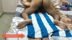 चाचा जी ने अपनी कामवाली बाई को दूध पिला कर उसके सारे अरमान पूरे किए।