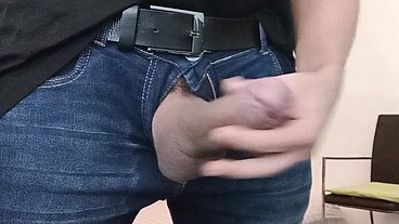 YURI GAÚCHO - HORNY AND CUMMING BIG BULGE