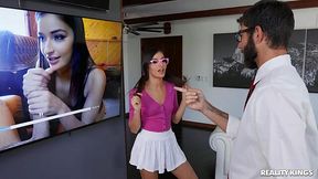 Slim babysitter appeared to be a porn star - Reality Kings