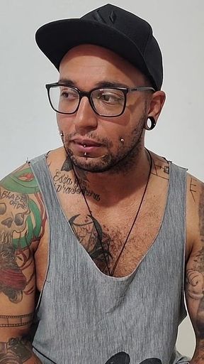 Mulher Brasileira Casada Seduz Seu Guarda Costa Seu Marido Fica Olhando