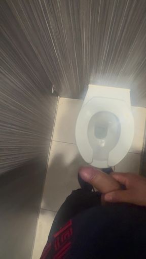 Public Toilet, I Tried to Seduce the Guys with My Big Dick