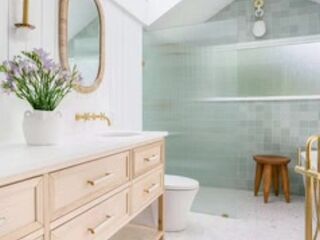 [F4M] Now I Get to Hold Your Dong! [watersports]mentions of[peeing][lavatory][knob holding][cock]