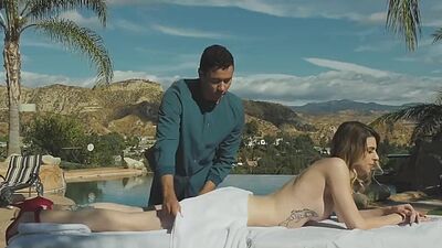 WAM she MILF barebacking in outdoor duo after relax massage