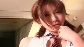 Chica Japonesa Timida Tiene Un Coño Lujurioso Que Ofrecer