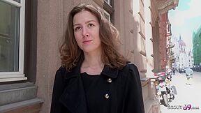 College 18-years-old Alessandra Get Nail At Casting