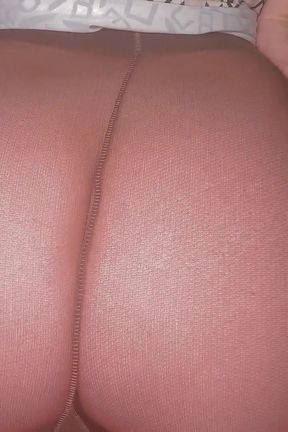 Pantyhose Farts so Close, You&#039;ll Smell the Sizzle