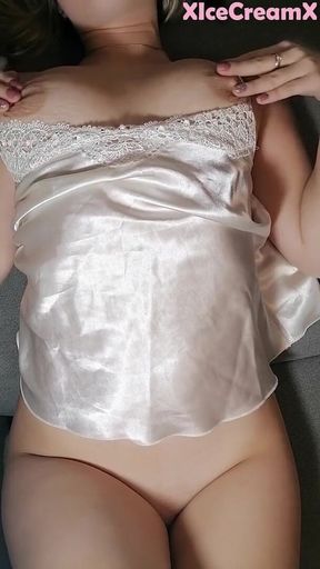 Hot solo slutty girl with huge dildo