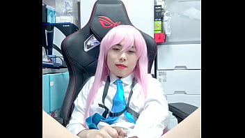 Wei Xin cosplay Takanashi Hoshino Playing with the plastic dildo with her mouth and ass