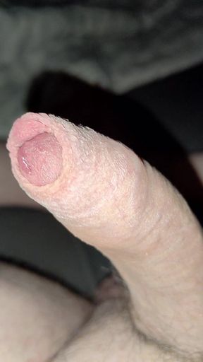Amateur Masturbating in Bed