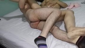 los mejores amigos follando cuando nadie estaba en casa follan bien rico con una culona