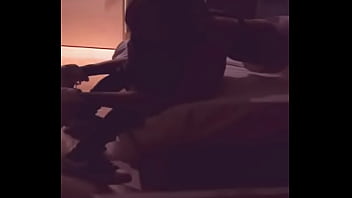 el repartidor de pizza me folla sin mas