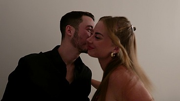 Cuckold game with Petite Ange
