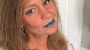 2024 BRIGHT BLUE SPARKLE LIPS WITH PLAYFUL TONGUE