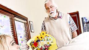 FAMILY STROKES Unpacking Step Mom - Katie Morgan