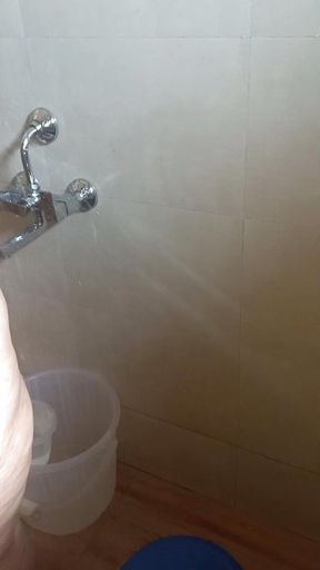 Indian BBW Bhabhi Giving Blowjob in Shower