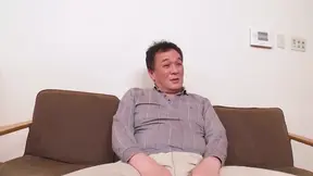 Divine Japanese Queen Bee Seduces And Dominates Her Partner Deeply