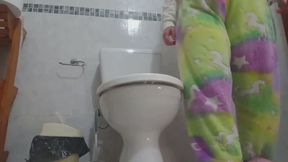 Toilet pee and farts 2