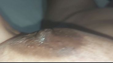 Mamando os Peitos, Batendo Punheta e Arrombando o Cuzinho Apertado