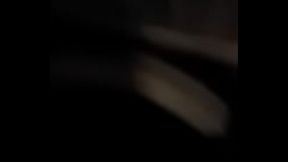 Joven de p. a&ntilde_os lavando su Uniforme del cona