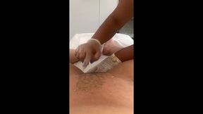 fui a depiladora pela primeira vez, tudo na cera