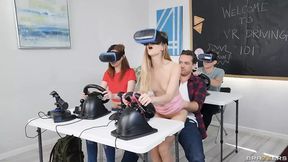 Sneaky VR Lesson In Stickin' It In Molly Little Brazzers