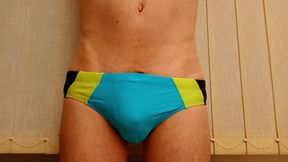 Growing Bulge Cumming in Speedos