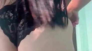 CULONA LATINA MEXICANA SECRETARIA EN DIAS FERTILES SE QUITA TODO SU UNIFORME EN EL CUARTO DE LA OFICINA MUESTRA TODO SU CULO Y VAGINA SECRETARIA EN CACHETEROS