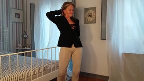 Grandma Is Wearing Tight Leggings!