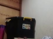 Nag jakol si kuya pag uwi galing school, Ang daming linabas na tamod.