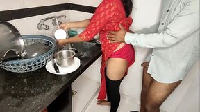 कोमल को अपने जीजा पकड़ लिया किचन में जाकर चुड़ाई