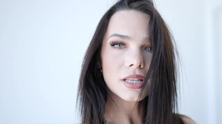 Point of view action with the hot babe Ivy Ireland