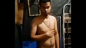 Tomando banho no barraco parte 2