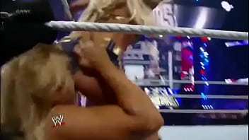 Kelly Kelly stinkfaces Beth Phoenix.