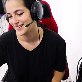 Famous Streamer Decided to Fuck Live with Her Partner