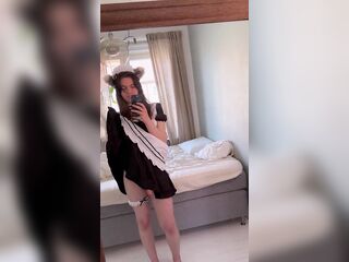 Trans Cat Cutie Maid Gets Distracted And Screws Sex toy