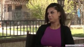 Lesbian babe licks then make bff squirt